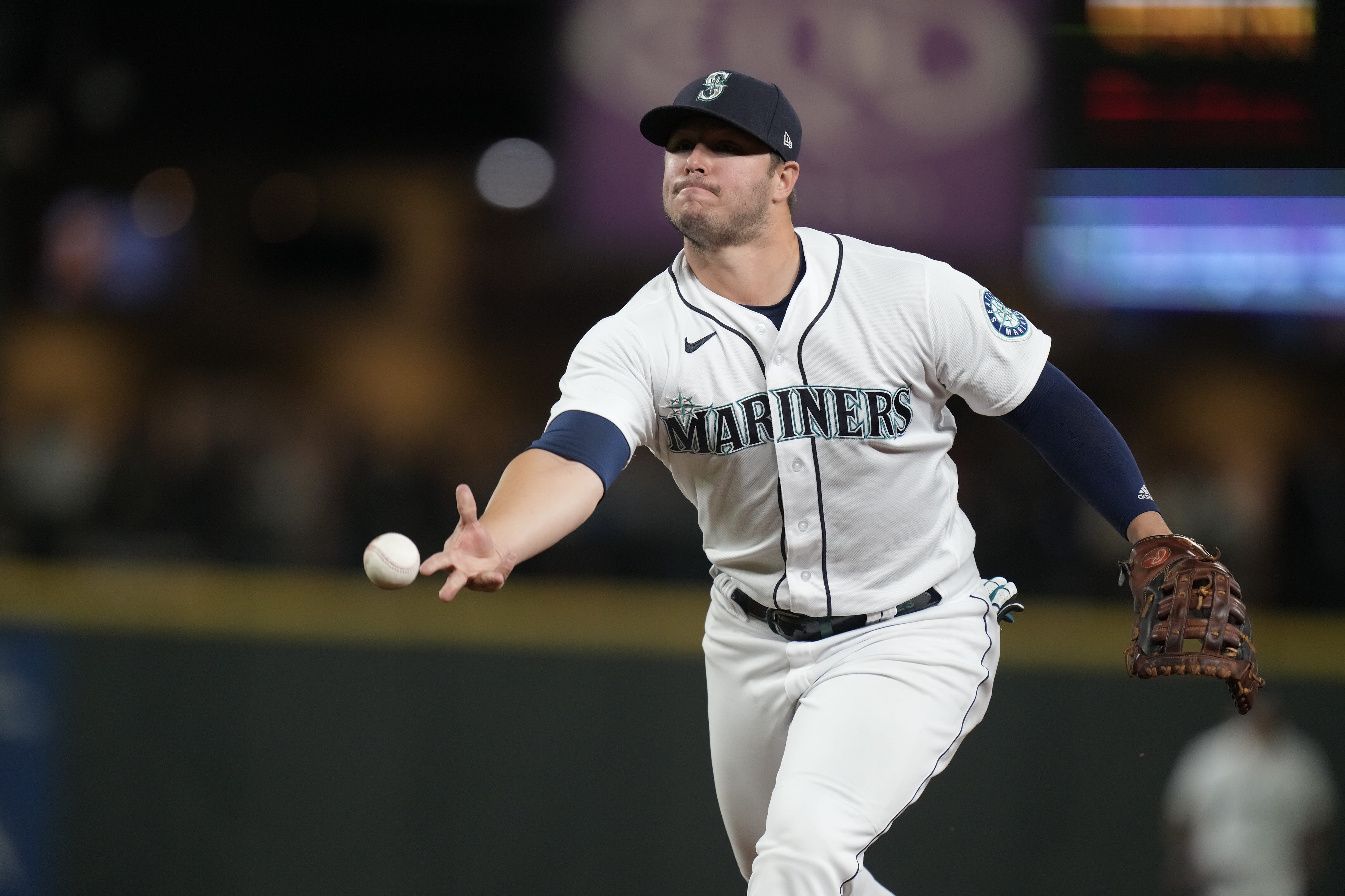 Mariners' Julio Rodriguez a finalist for Rawlings Gold Glove Award
