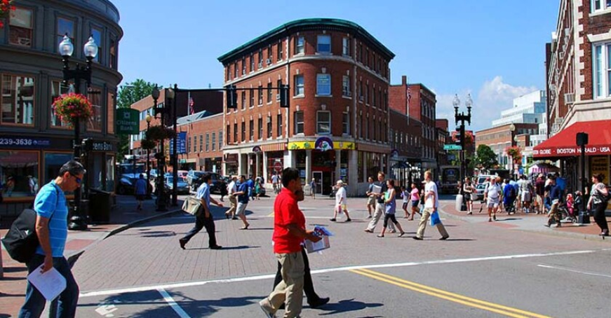 Walkable Neighborhood in Boston