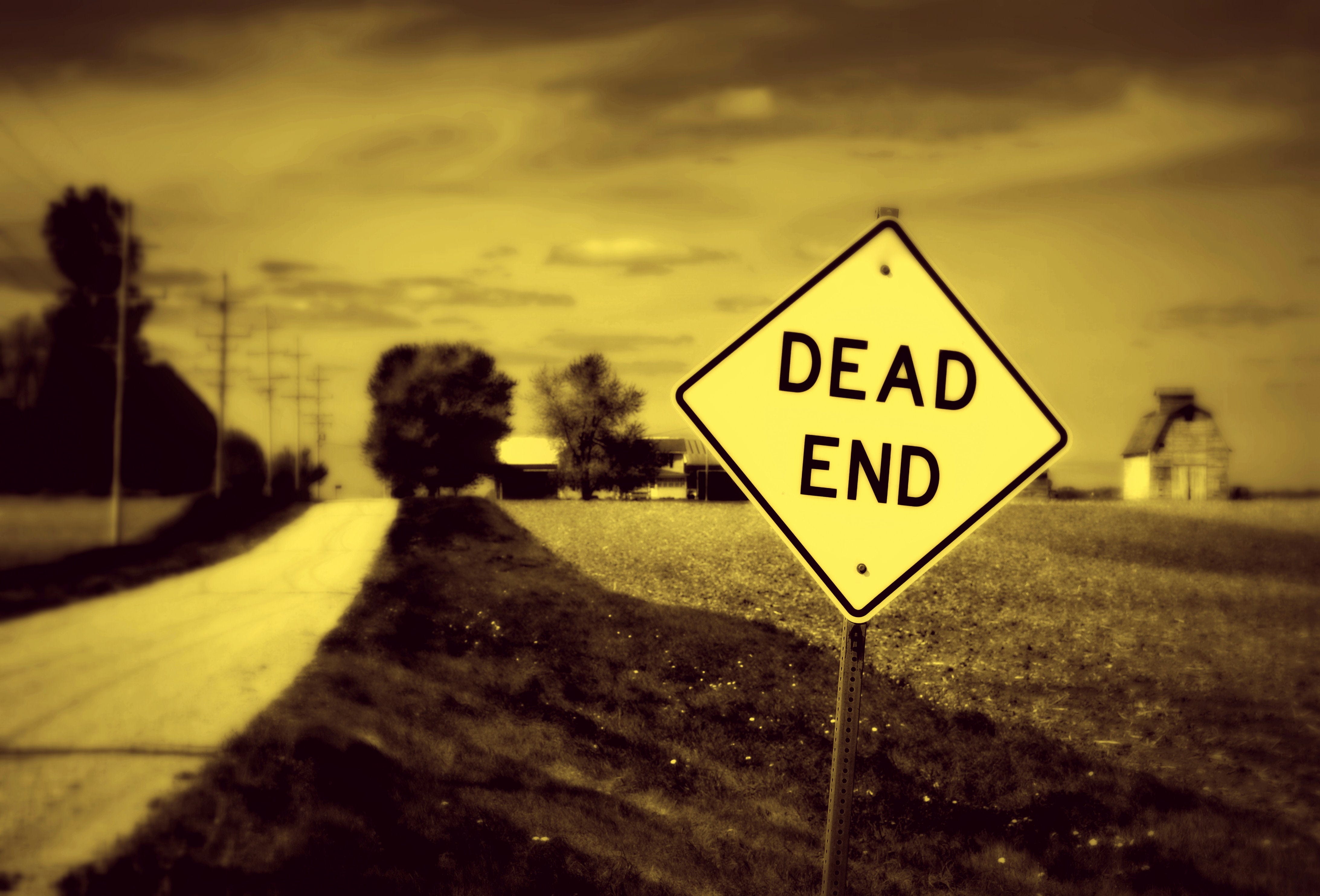 Dead end. To be a dead end. Dead end road. Dead end job. Dead end перевод.