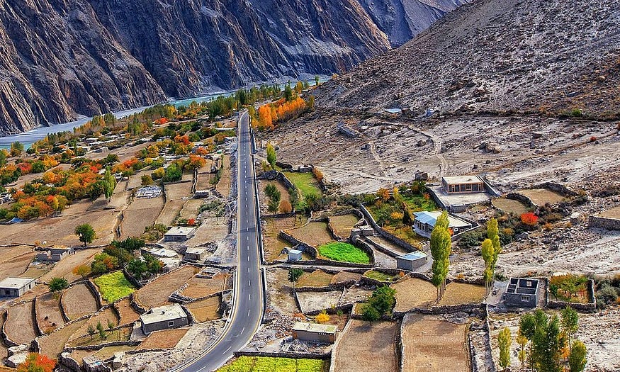 Hunza Autumn Tours-https://hunzaadventuretours.com/tour/hunza-valley-autumn-tour/