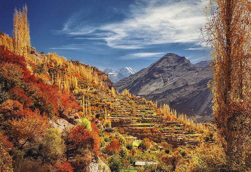 Hunza Autumn Tour-https://hunzaadventuretours.com/tour/hunza-valley-autumn-tour/