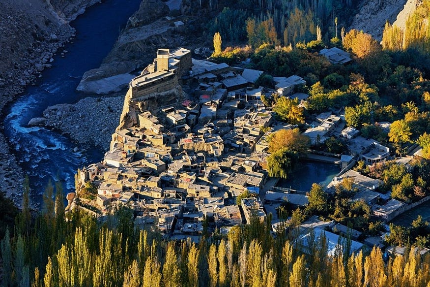 https://hunzaadventuretours.com/tour/hunza-valley-autumn-tour/