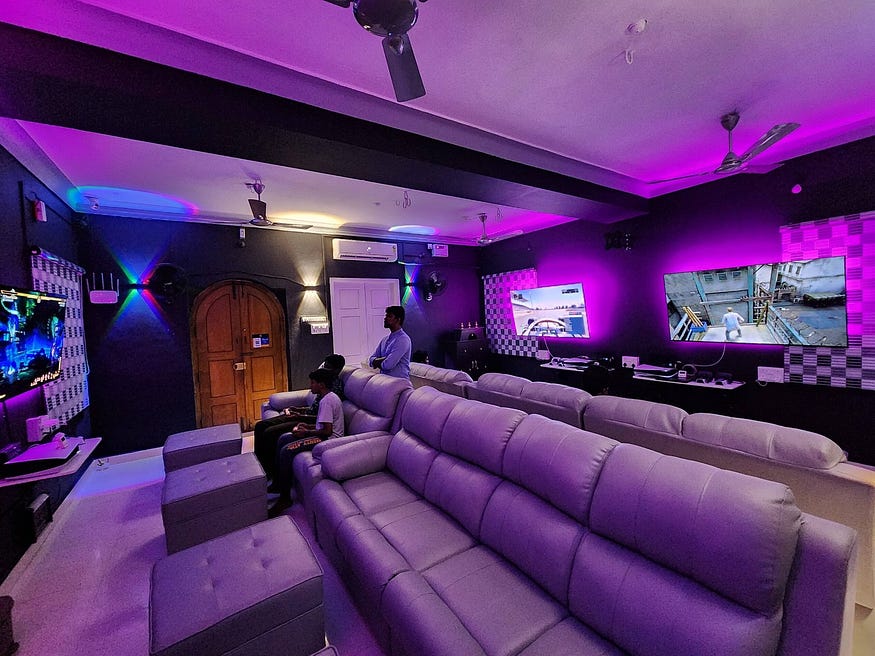 Pelican Gaming Cafe in Chennai