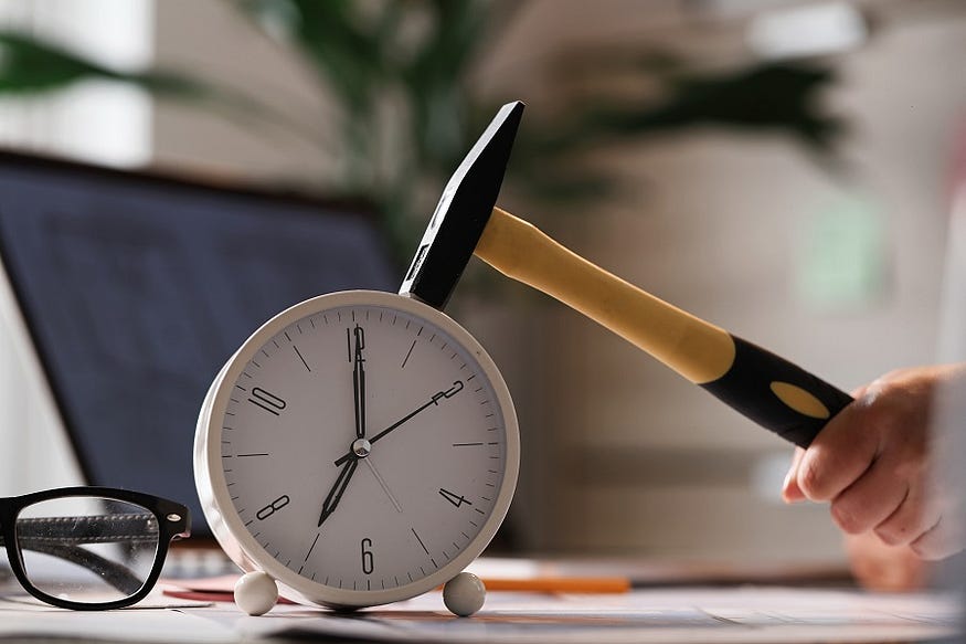 SEC Delays Decision on 7 Spot Bitcoin ETF Applications, Including Blackrock’s