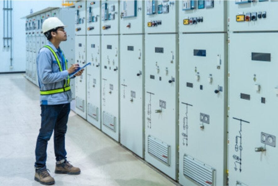 Why Heavy Industries Rely on Expert APFC Panel Suppliers