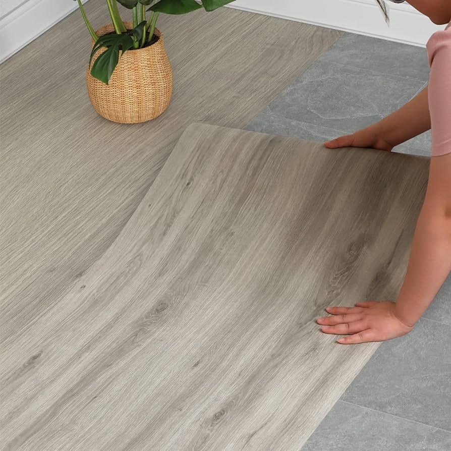 Exploring the Benefits of Vinyl Roll Flooring: A Comprehensive Guide