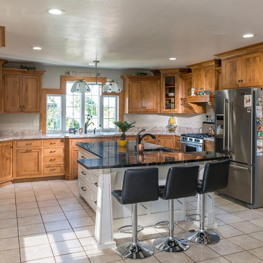 How To Choose A Maker For Your New Kitchen by Johnny