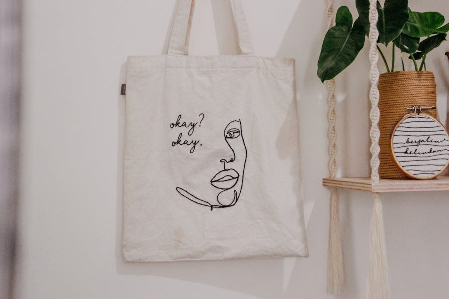 Custom branded tote bags: Our top tips to make your bags pop