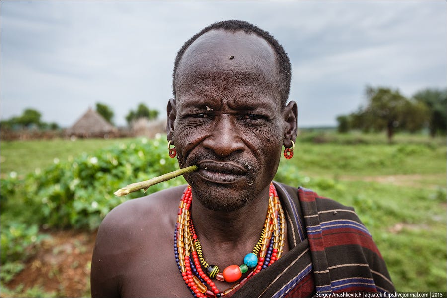 Улыбка африканца. Зубы африканцев. Прически африканского народа. Зубы африканцев. Зубы африканцев.