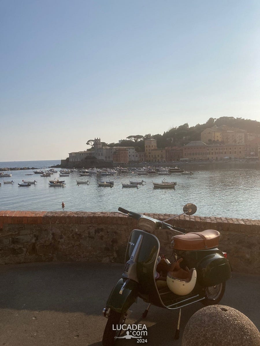 La Baia del Silenzio verso il tramonto a luglio