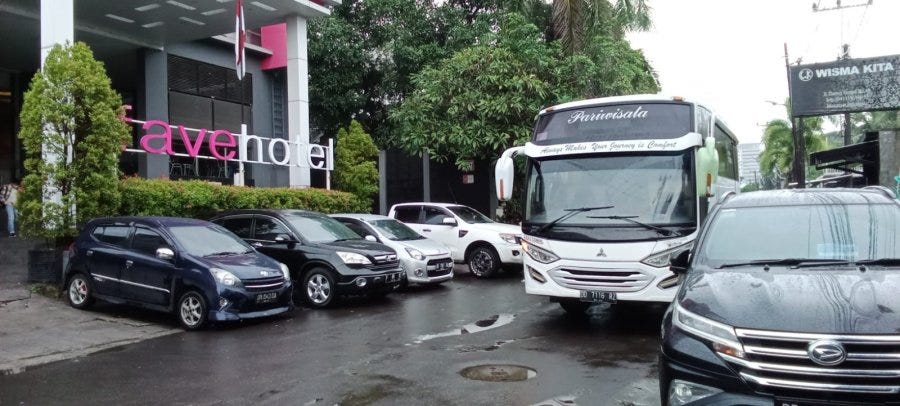 Jelajahi Kota dengan Gaya Menggunakan Rental Mobil Alphard