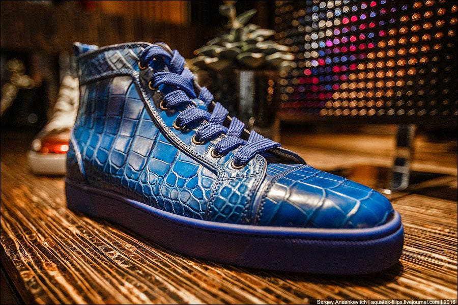 Мир сошел с ума. Самые дорогие мужские Лабутены | by Сергей Анашкевич ...