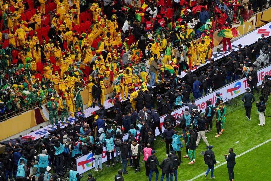 Senegal’s Prime Minister Slams Moroccan Court’s Sentencing of AFCON Fans 🎥⚽ | 씨유티비