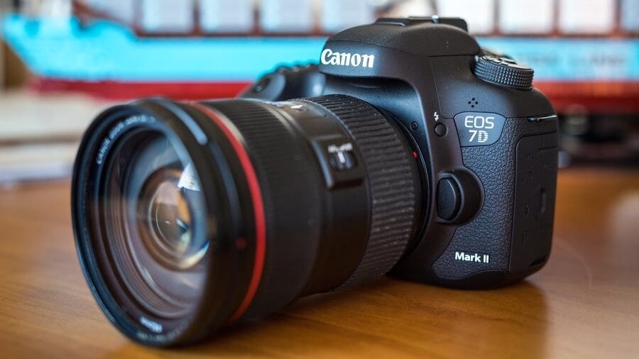 Canon 7D Mark II Specifications, Image Quality, and Performance | by Amani  Afreen | Medium