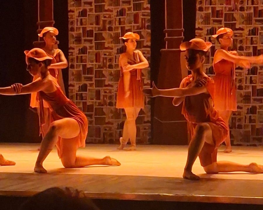 Muito além dos passos: como a dança fortalece a autoestima e transforma vidas