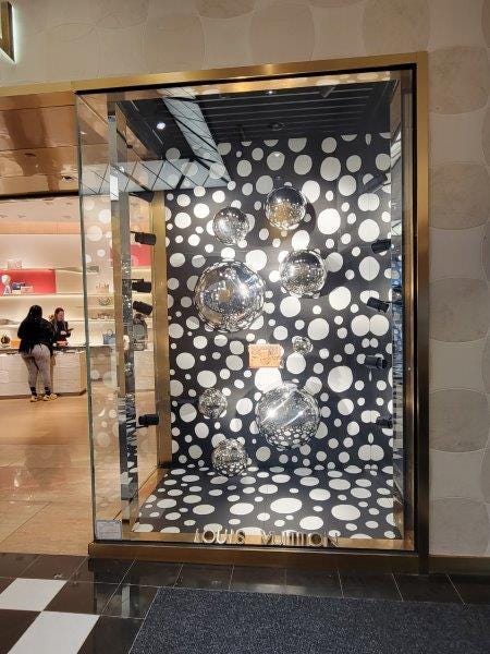 Louis Vuitton at Bloomingdale's window display, Louis Vuitt…