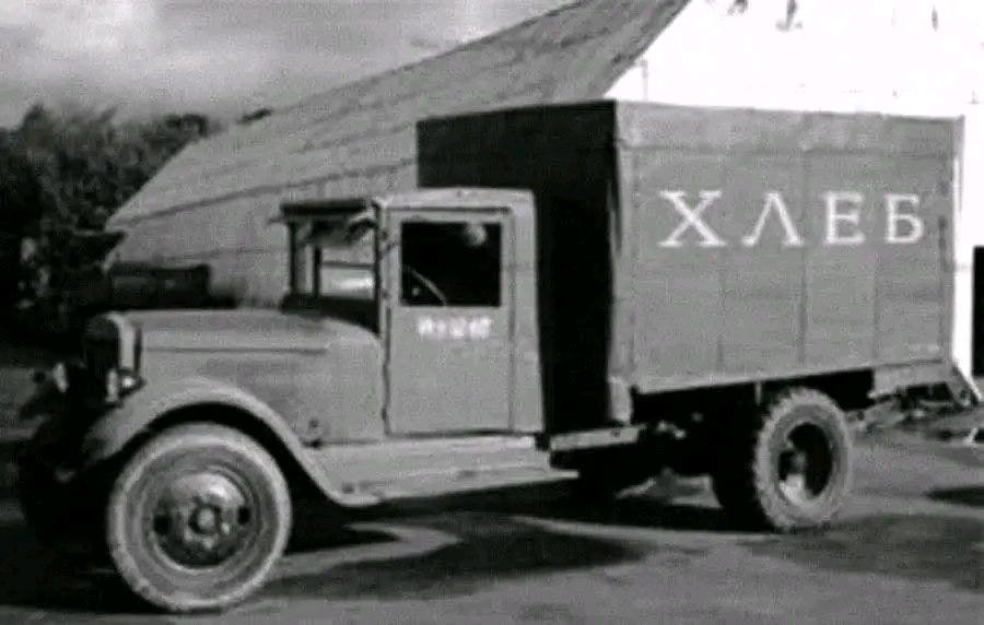 The mobile gas chambers were invented by Russian communists, not Nazis