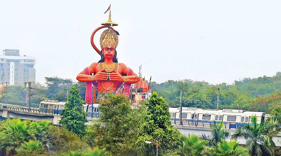 Jhandewalan Hanuman Temple Delhi. Famous for its gigantic statue of Lord… | by Aman Gupta | Medium