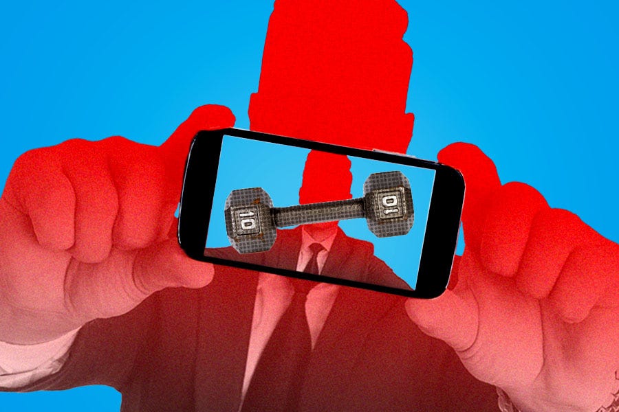 Does the iPhone Camera Add 10 Pounds, Too? by Ian Lecklitner MEL