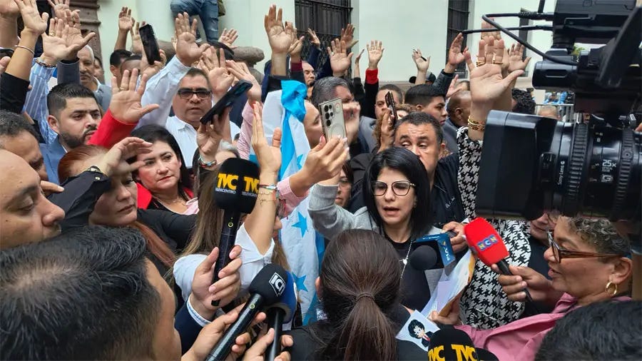LOS BUFONES DE LA OLIGARQUÍA