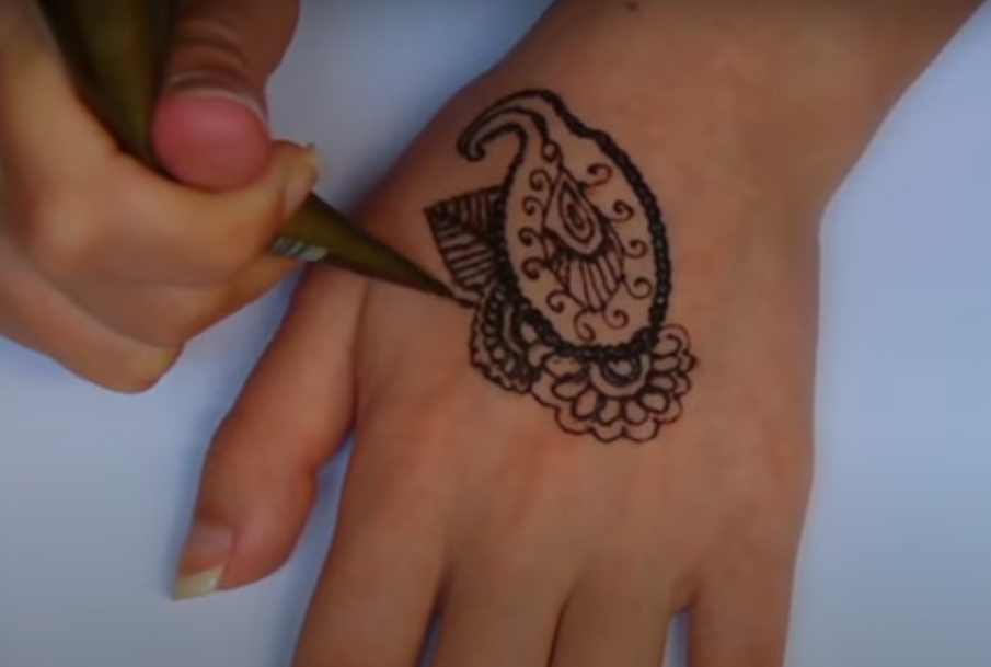 How to Henna Tattoo ). Hey guys summer is right around the… by Mihenna Medium