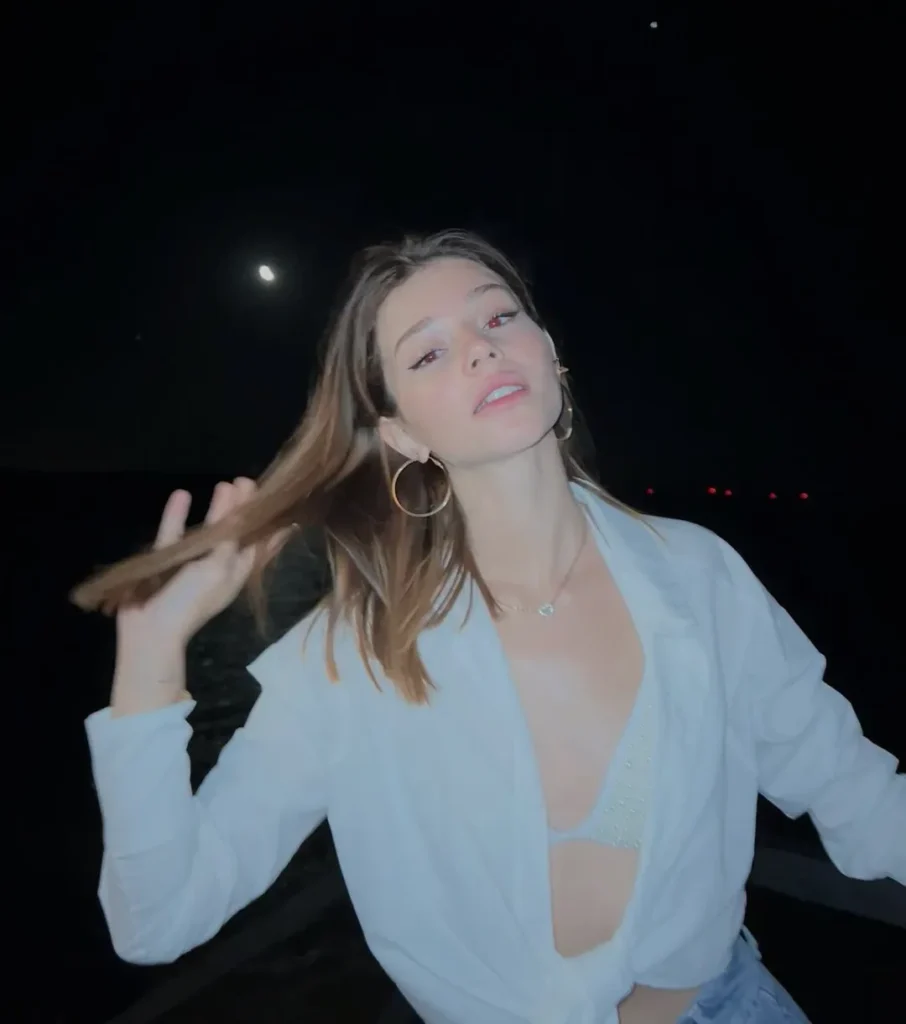 Sumru Ozden Biography, Age, Height, Wiki, Husband, boyfriend - Lexicy