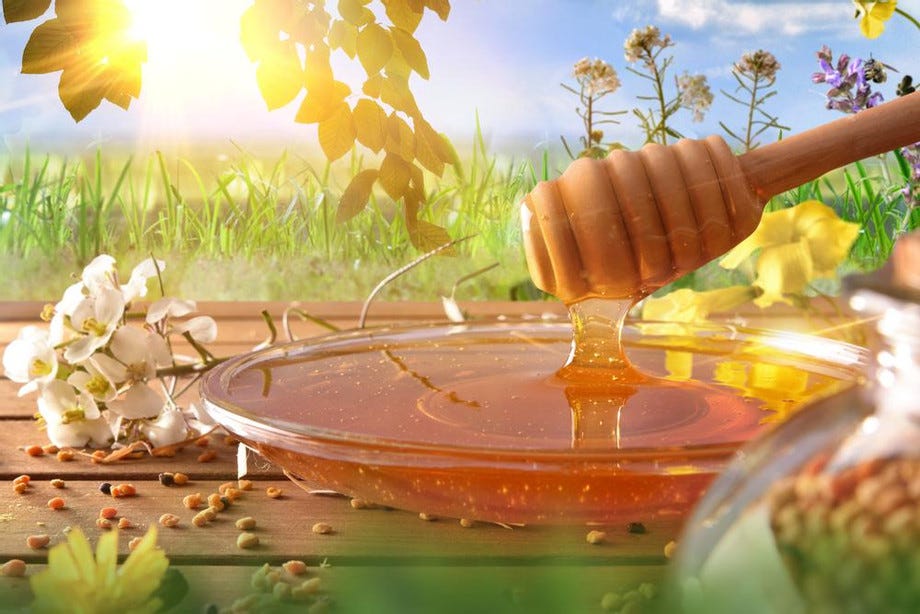 What is Raw Honey, and Why Is It Better Than StoreBought Honey? by