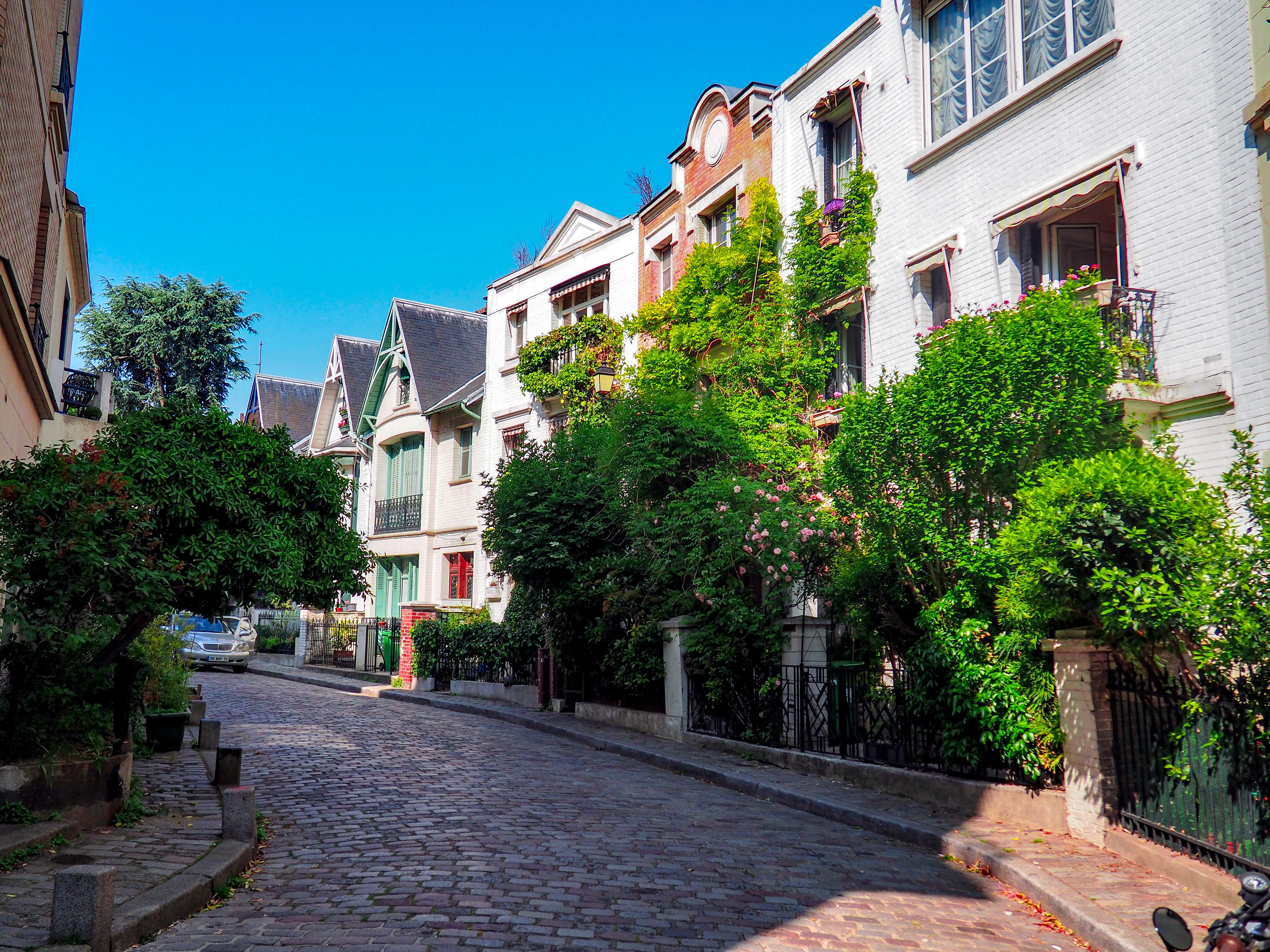 A walk to discover the authentic side of Montmartre | by Marco | Medium