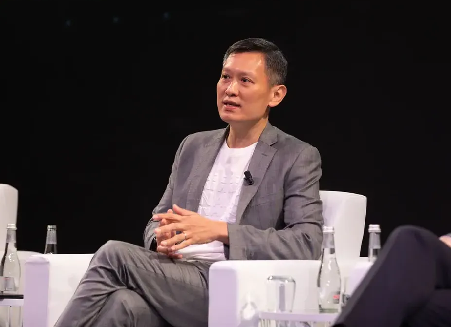 Binance otorga a la estrella en ascenso Teng un papel clave para reemplazar al CEO Zhao en el mayor…