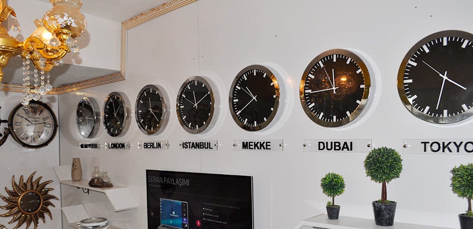 Dünya Duvar Saatleri. Her dönem yeni dekorasyon ve moda… | by Platin Saat |  Medium