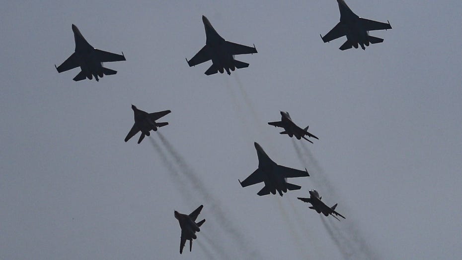 Ruska Baltička flota: Vojna vežba sa borbenim avionima Su-27