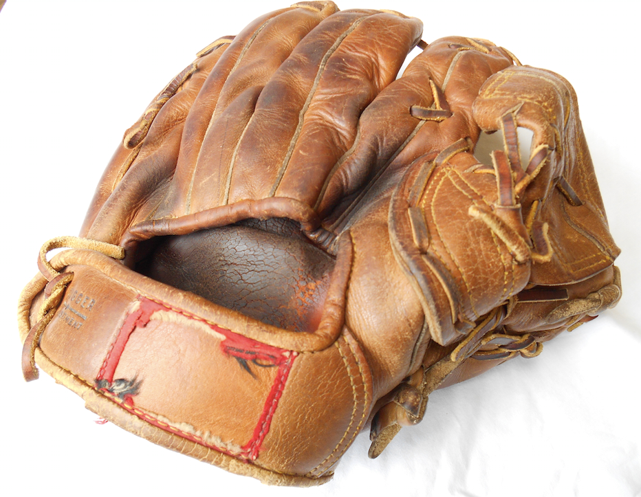 A glove affair: Tigers' Mercer just can't quit his 10-year-old Rawlings mitt