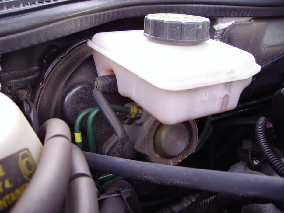 Signs of Bad Master Cylinder by Symptom Finder Medium