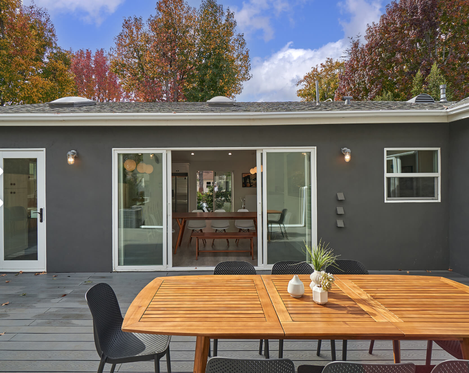 How Shared Living in Los Angeles Solves Expensive Rent Problems
