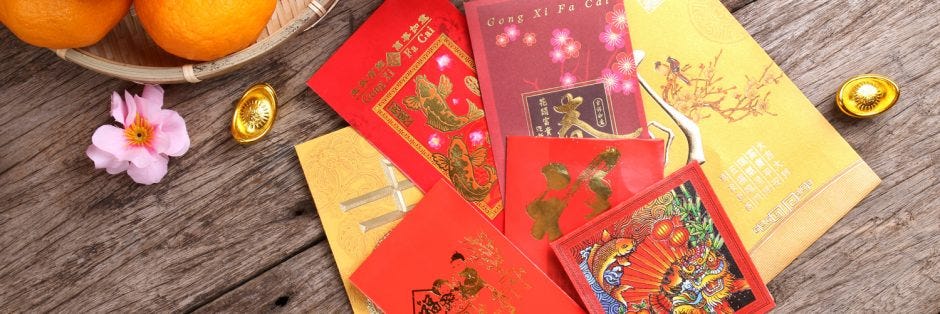 The History behind Gifting Red Envelopes during Chinese New Year - LAT  Multilingual