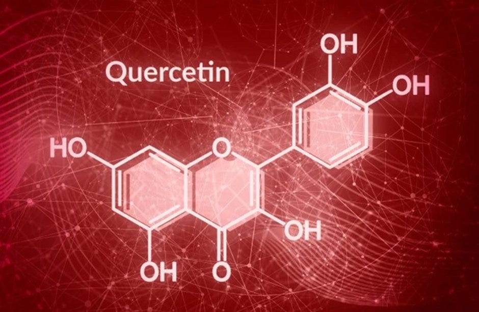 Quercetin and Bromelain: A Natural Way to Ease Allergy Season