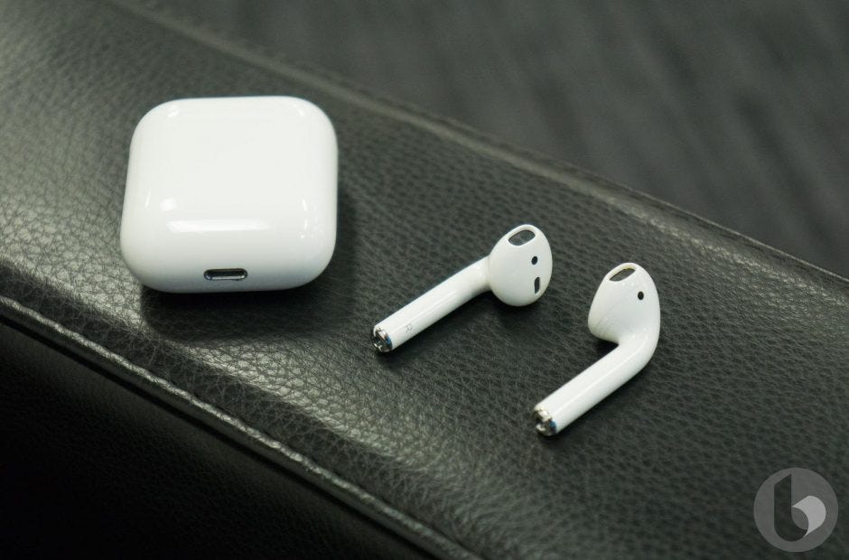 8 Reasons my Apple Airpods SUCK!. So I thought I'd spend 30 minutes on a… |  by Steve Glaveski | Steve Glaveski | Medium