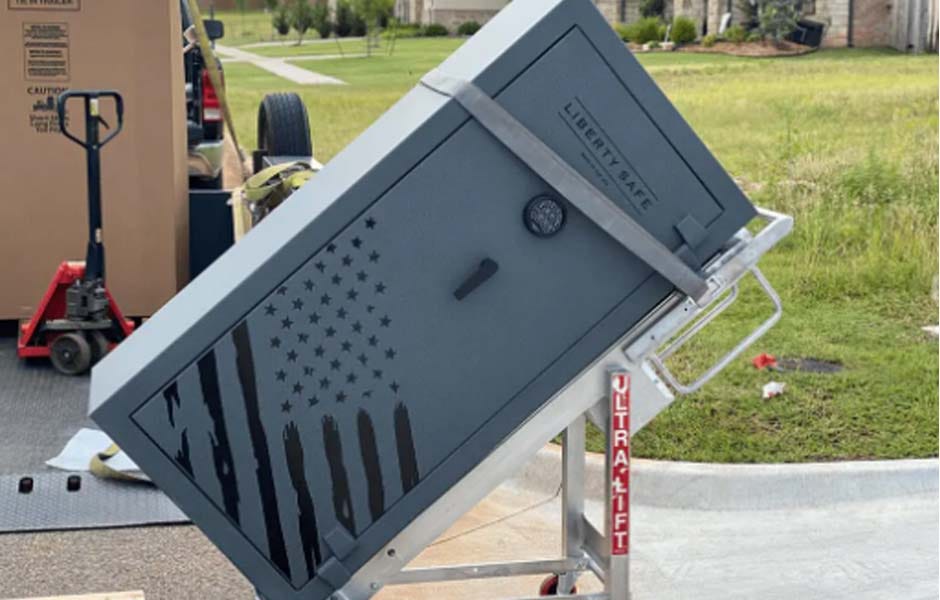 Heavy Safe Movers: Tips for Safe Relocation