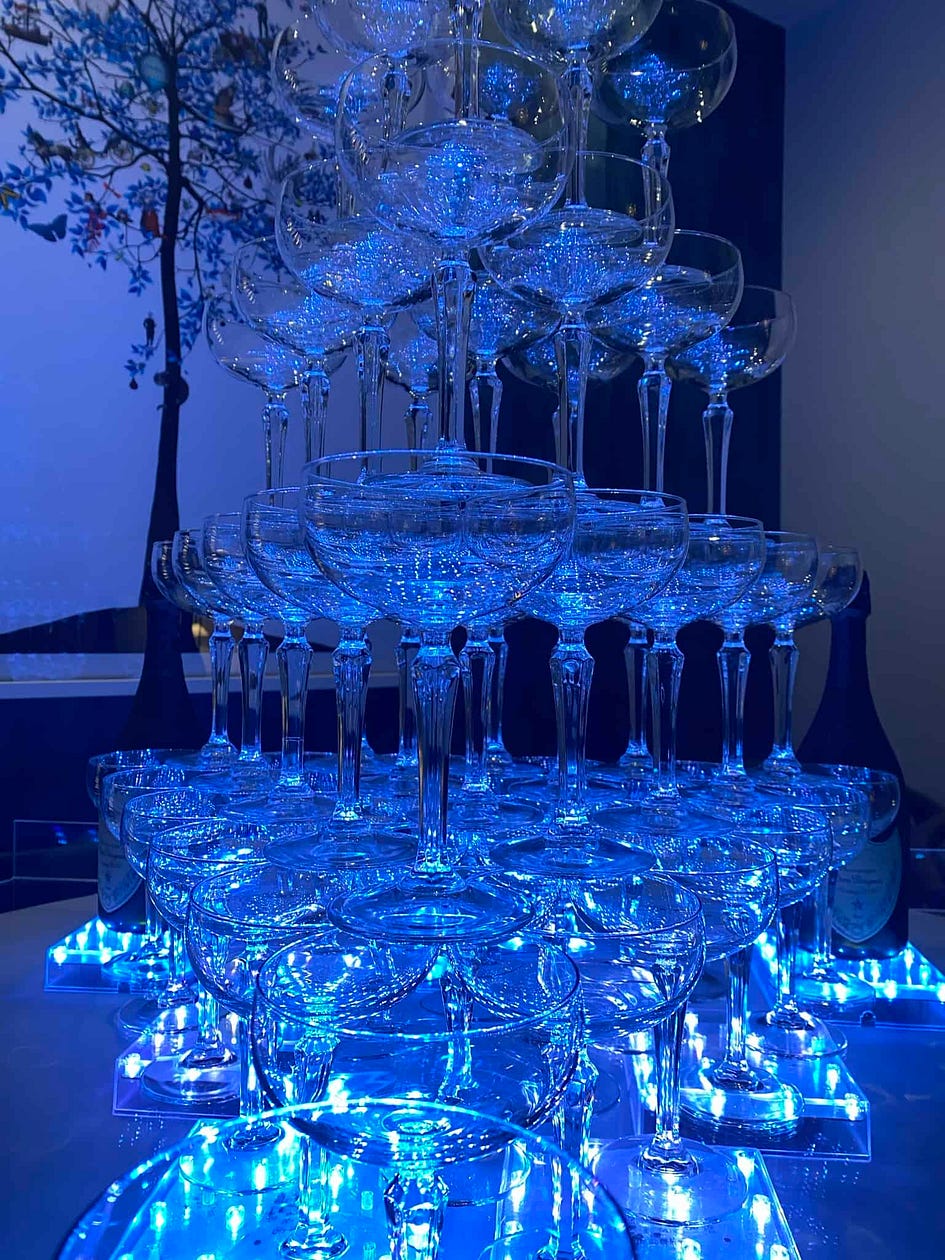 https://champagnetowerhire.co.uk/
