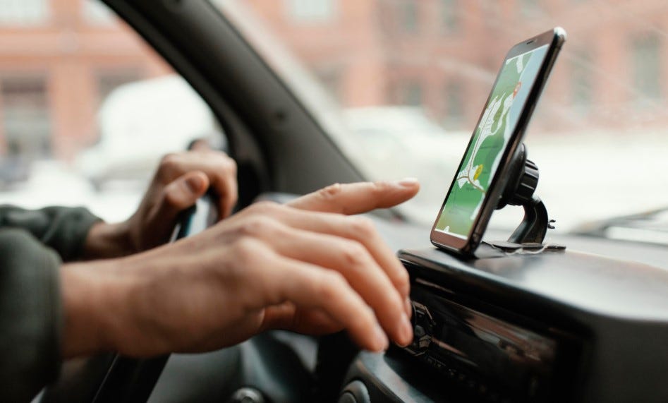 Why Every Driver Needs a GPS Tracker for Cars Today