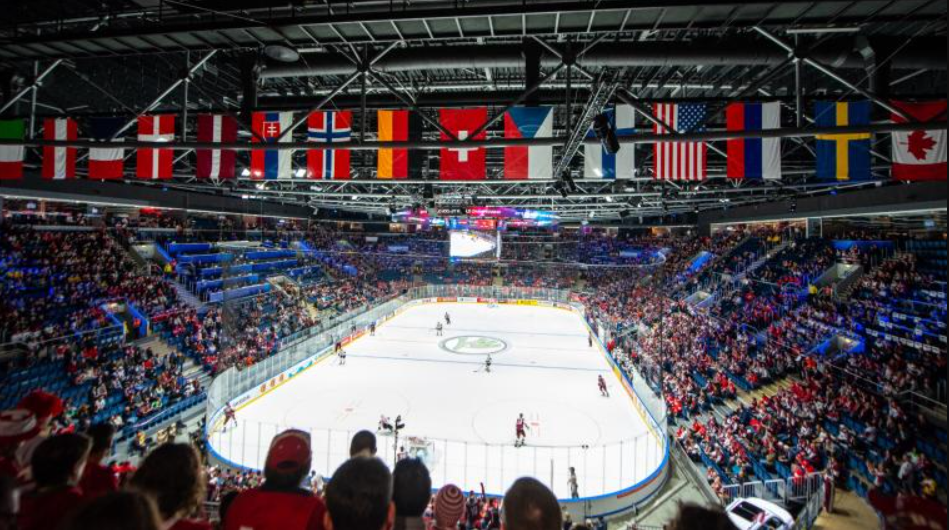 IIHF World Junior Championship 2022 TV schedule: FREE live streams, TV  channels, dates, times for Team USA, Canada, Sweden, more 