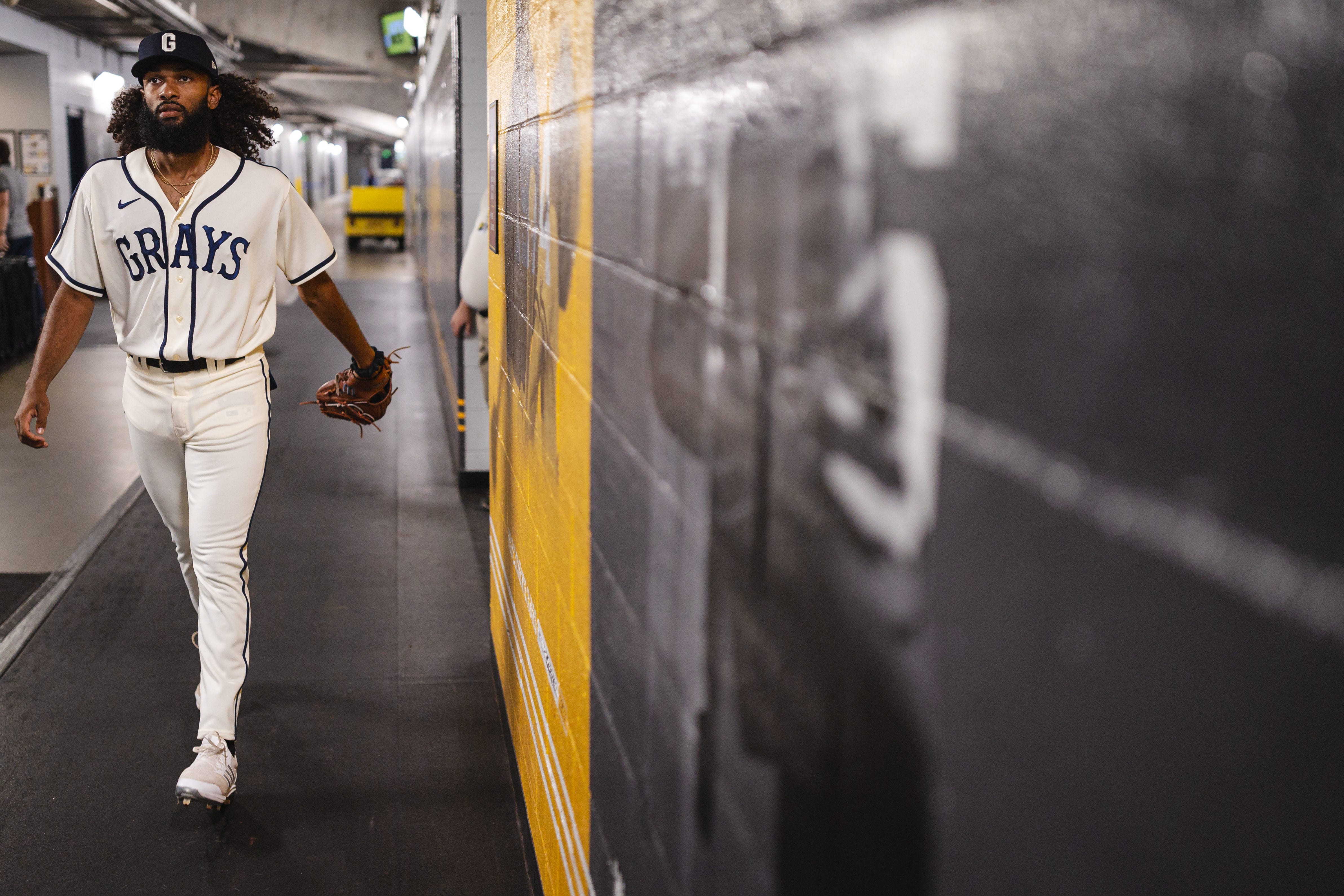 Haley BOOchanan 👻 on X: LOVE these Homestead Grays throwback uniforms the  @pirates are wearing for the African American Heritage Celebration today!   / X