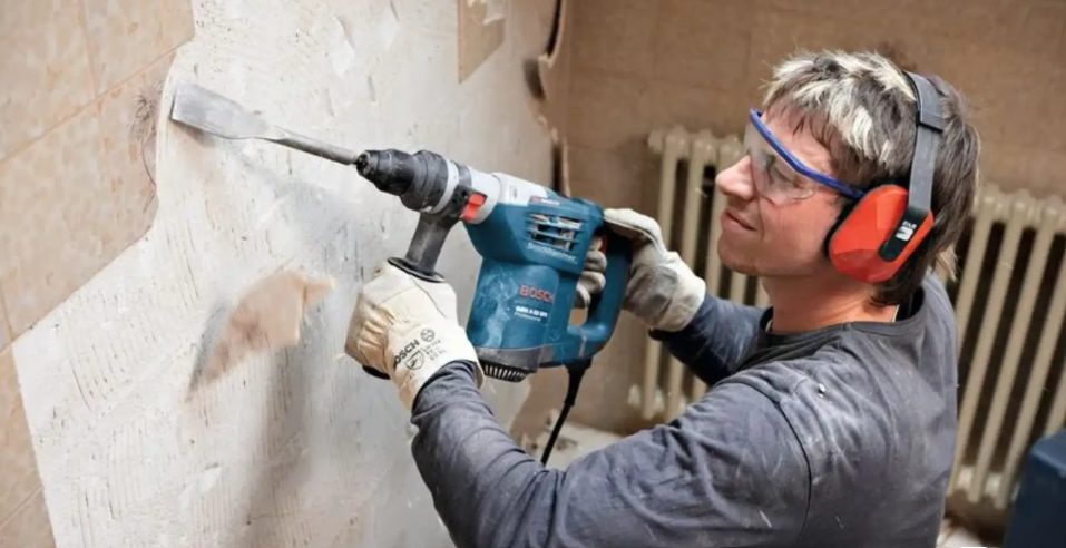 Bosch GBH 2–26 DRE vs. GBH 2–28 DFV: The Ultimate Rotary Hammer Drill Battle