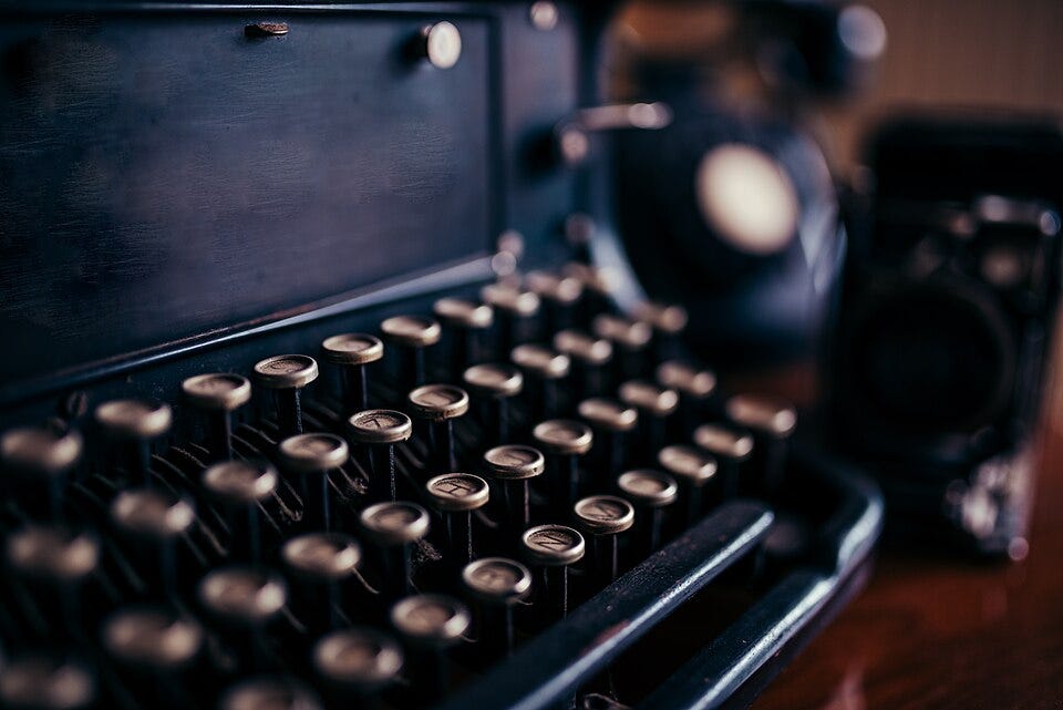Vintage typewriter: image by Shixart1985 via under license