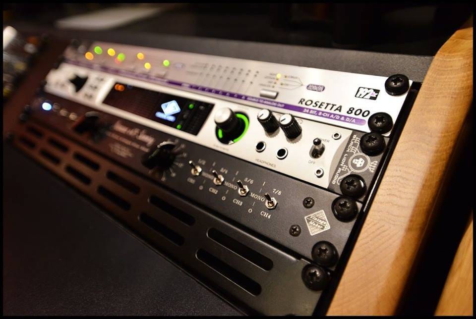 Why Analog Summing mixer? Upgrade your studio by Vintage Maker Medium