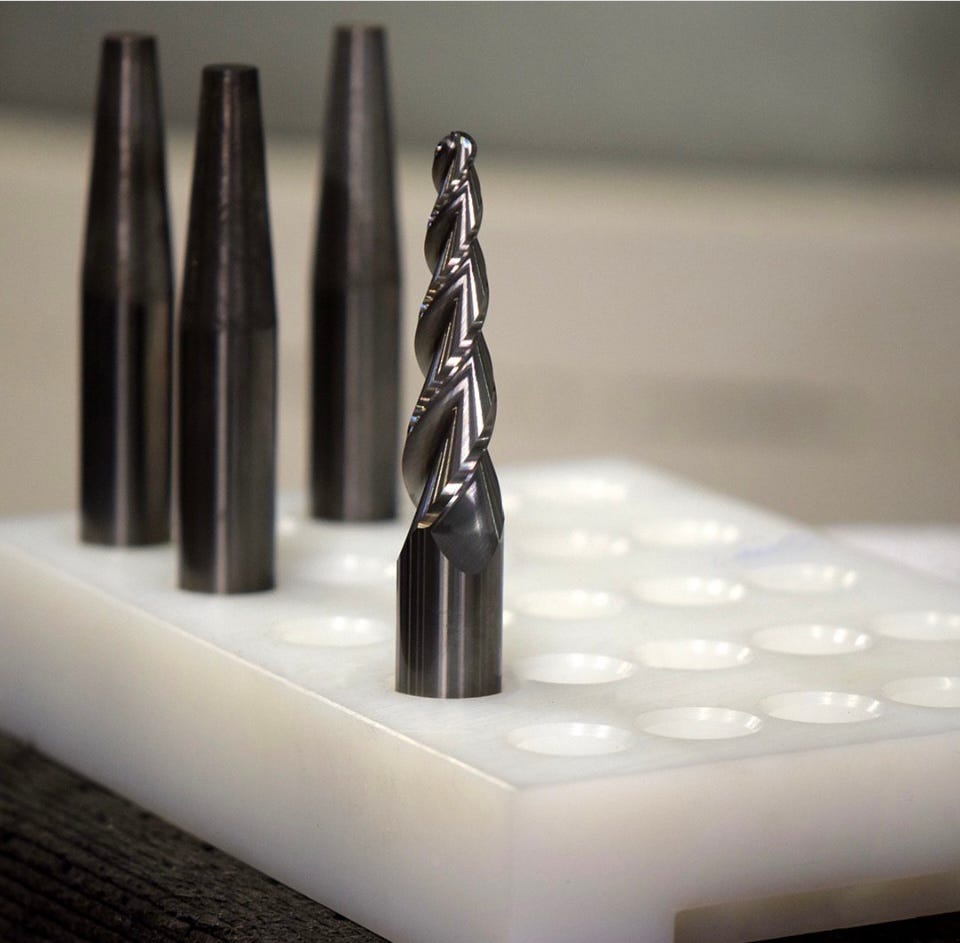 How Do I Know What End Mill to Use? A Comprehensive Guide to Selecting