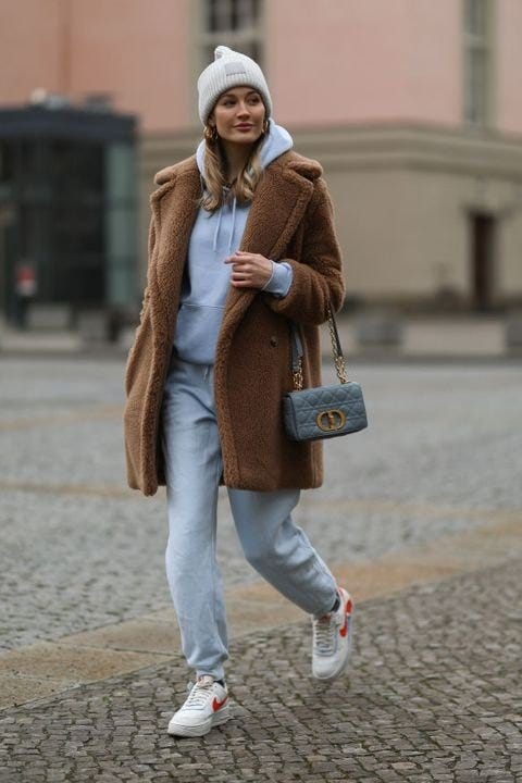 What are the best casual winter outfits for women?