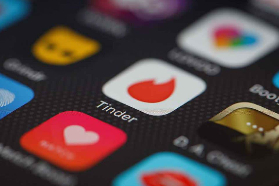 What's Your Score on Tinder? (Media Content Analysis), by Suman Ji, New  Media Studies 2018, Creativity and Innovation 2018