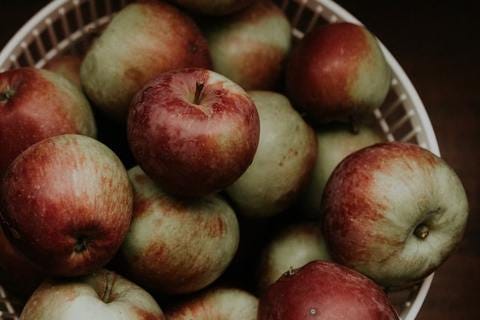 Exploring the myths around apples