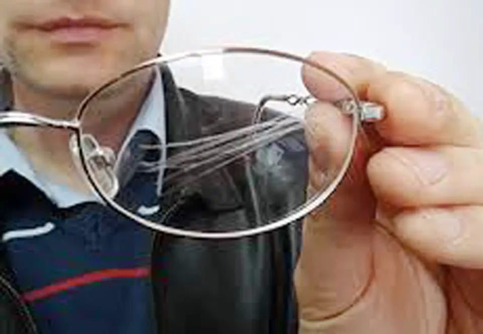 How to Remove Scratches from Prescription Eyeglasses A Complete Guide